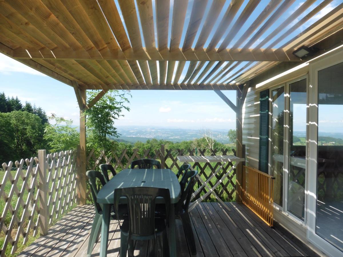 Camping Le Montbartoux Vollore-Ville Exterior photo
